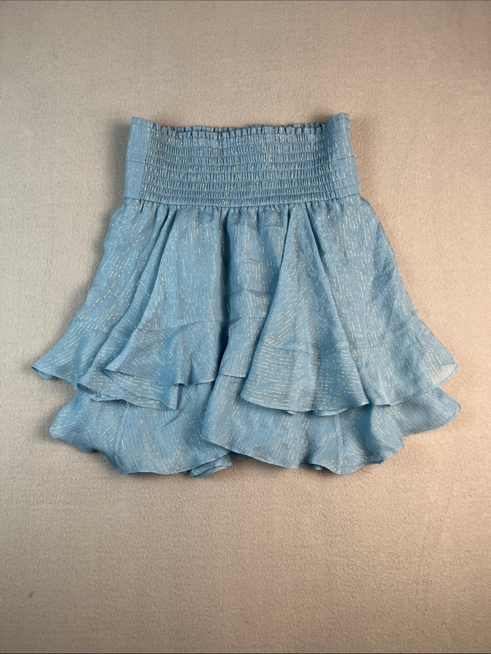 A.L.C. Light Blue Tiered Silk Ruffle Skirt with Metallic Thread NWT
SIZE: 4